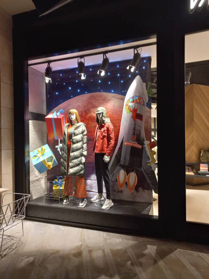 VİTRİN GİYDİRME (1)