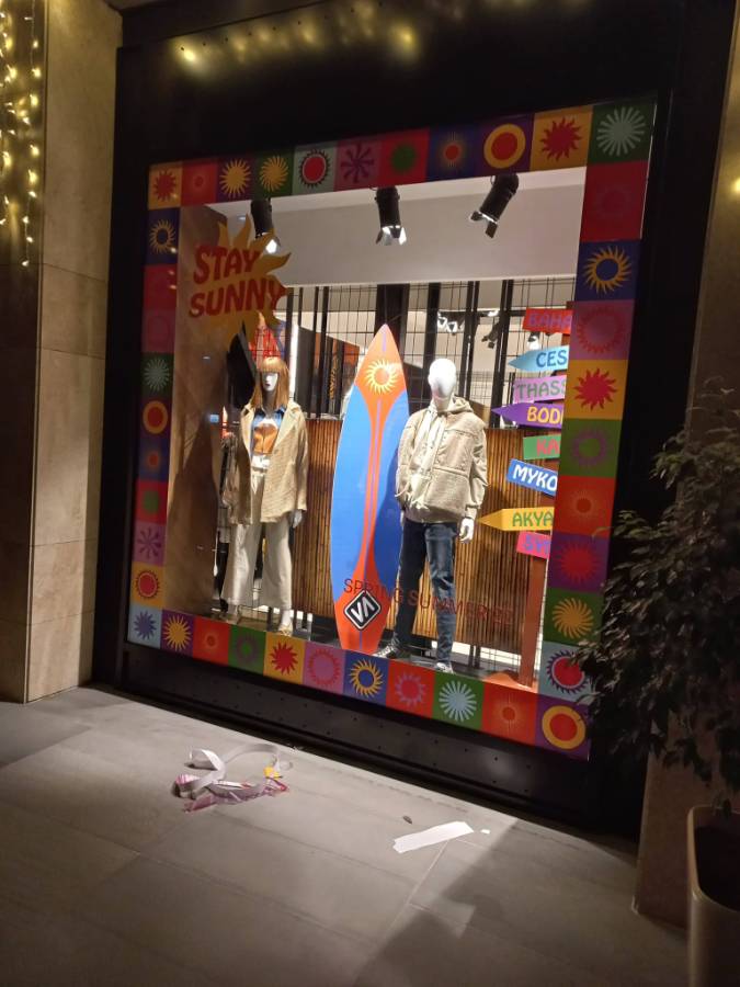 VİTRİN GİYDİRME (2)